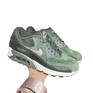 Nike Suede Olive Green Platform Air Max Size 7.5